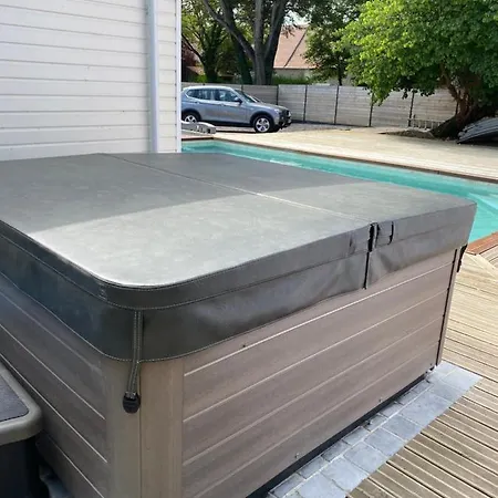 Les 5 Du Chateau - Piscine & Jacuzzi * Маркиз