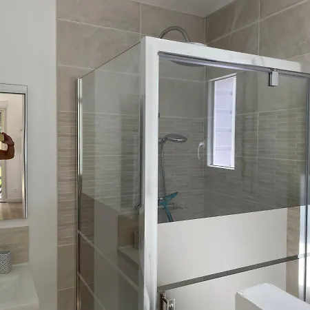 Jaktstuga Les 5 Du Chateau - Piscine & Jacuzzi *