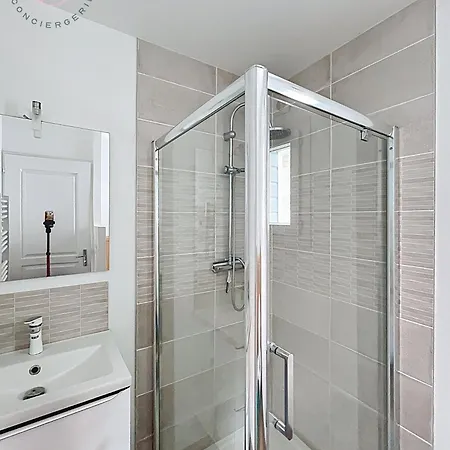 Jaktstuga Les 5 Du Chateau - Piscine & Jacuzzi
