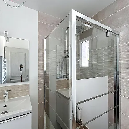 Jaktstuga Les 5 Du Chateau - Piscine & Jacuzzi