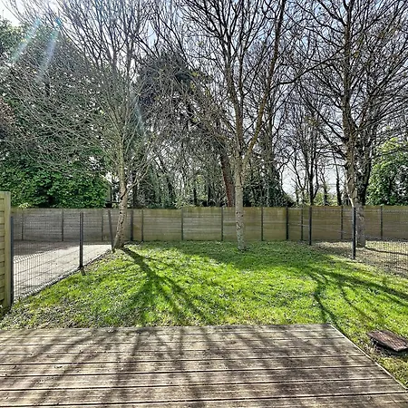 Les 5 Du Chateau - Piscine & Jacuzzi Jaktstuga