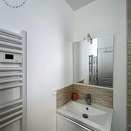 Les 5 Du Chateau - Piscine & Jacuzzi Lodge