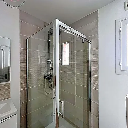 Les 5 Du Chateau - Piscine & Jacuzzi Jaktstuga *